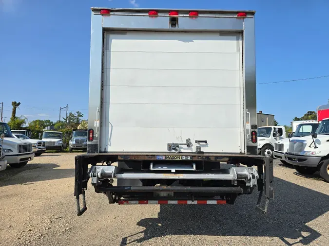 2017 FREIGHTLINER/MERCEDES M2 106