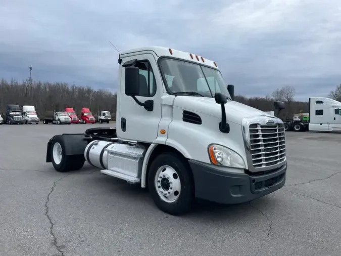 2019 FREIGHTLINER/MERCEDES CASCADIA 113