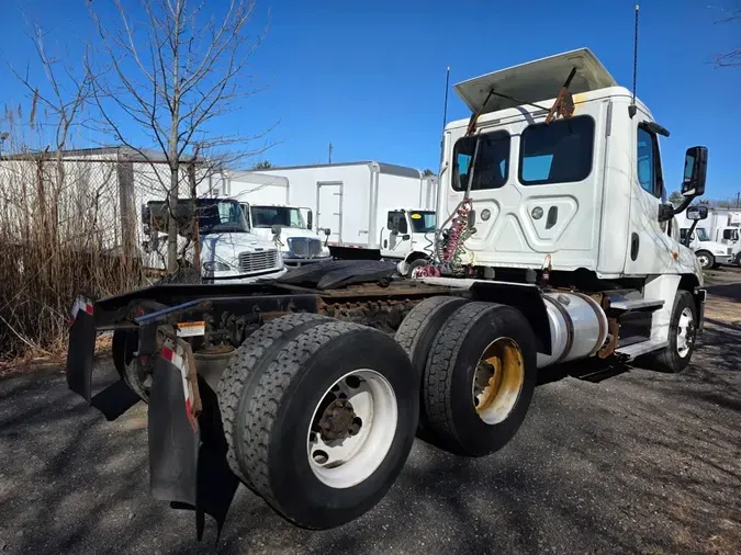 2018 FREIGHTLINER/MERCEDES CASCADIA 125