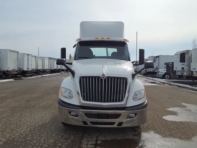 2019 NAVISTAR INTERNATIONAL LT625 DAYCAB T/A