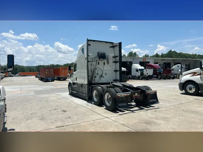 2022 Freightliner Cascadia 126