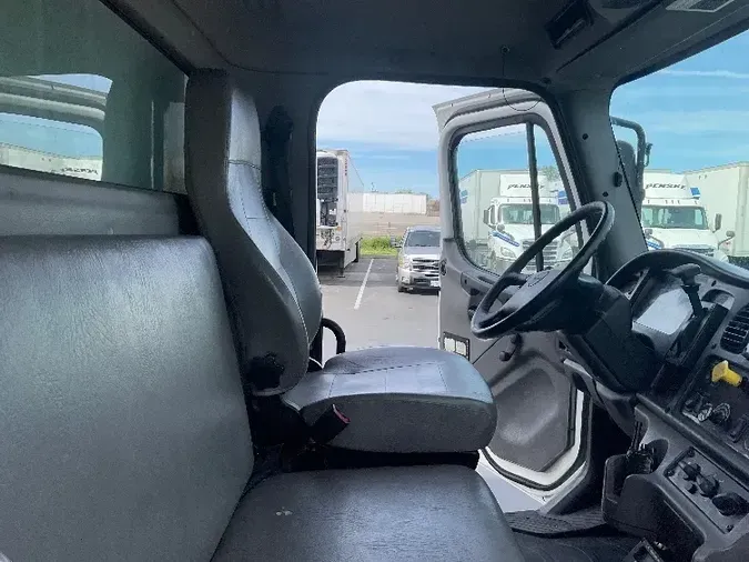 2018 Freightliner M2