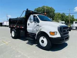 2009 FORD F650 XL SD