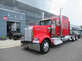 2019 Kenworth W900L