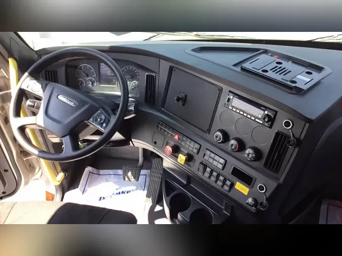 2025 Freightliner Cascadia 126