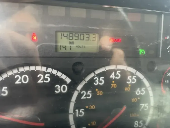 2016 FREIGHTLINER/MERCEDES M2 106