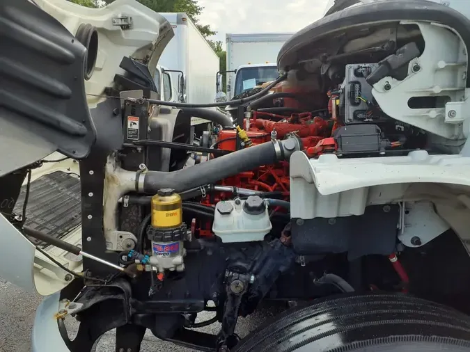 2016 FREIGHTLINER M2 106