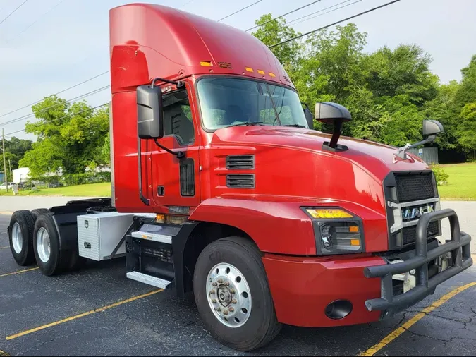 2019 MACK TRUCKS, INC. ANTHEM 64T