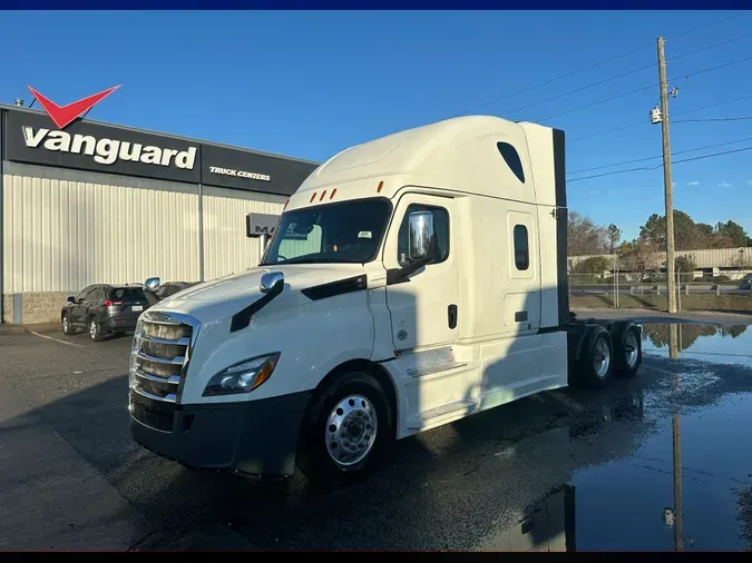 2019 Freightliner Cascadia 126