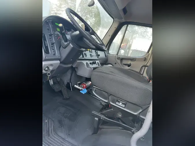 2020 FREIGHTLINER M2 106