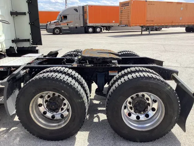 2022 Freightliner Cascadia 126