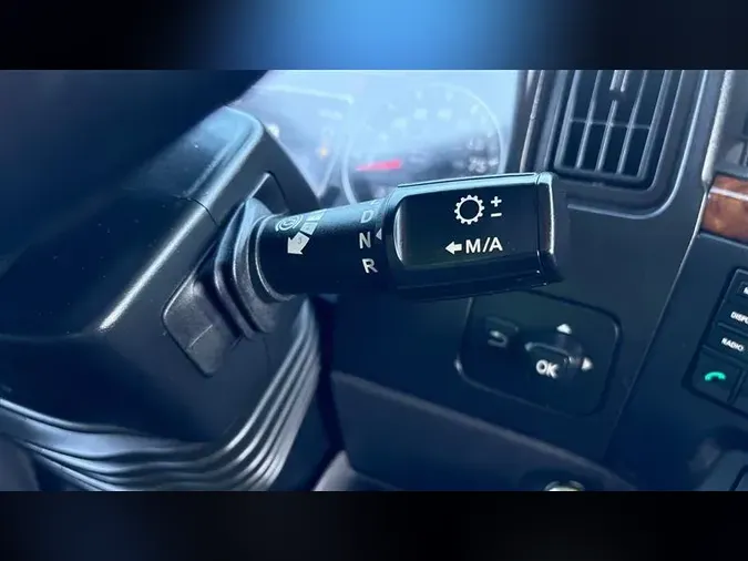 2022 INTERNATIONAL LT