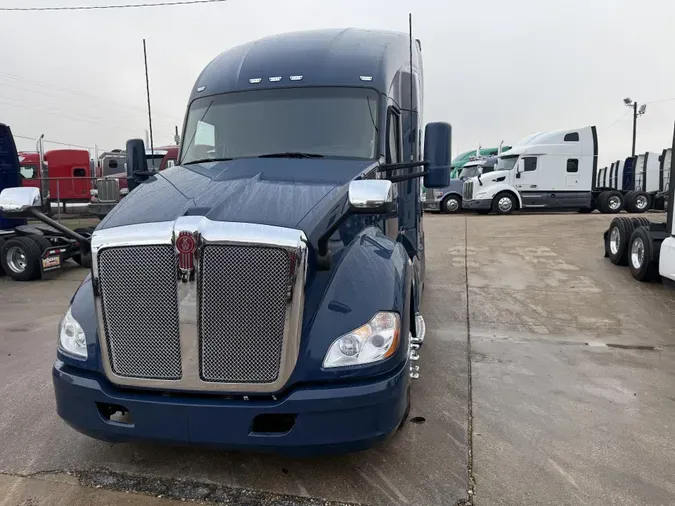 2022 Kenworth T680