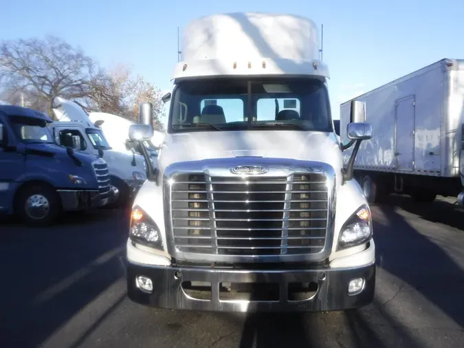 2018 FREIGHTLINER/MERCEDES CASCADIA 125