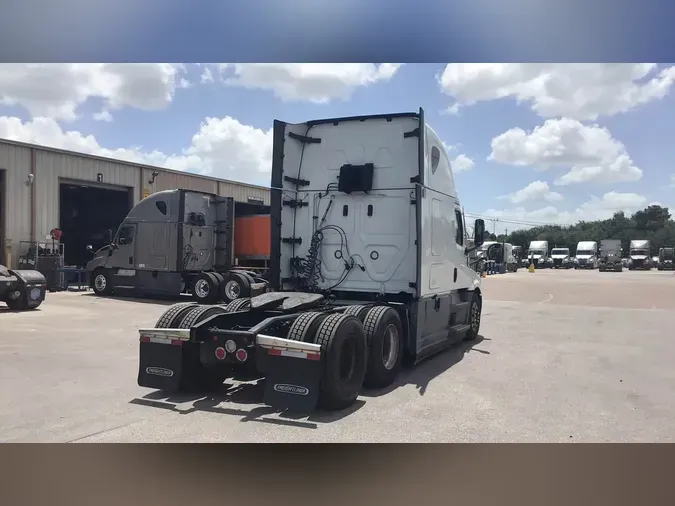 2023 Freightliner Cascadia 126959e2d104ae2d113738fb57c56e58fcd