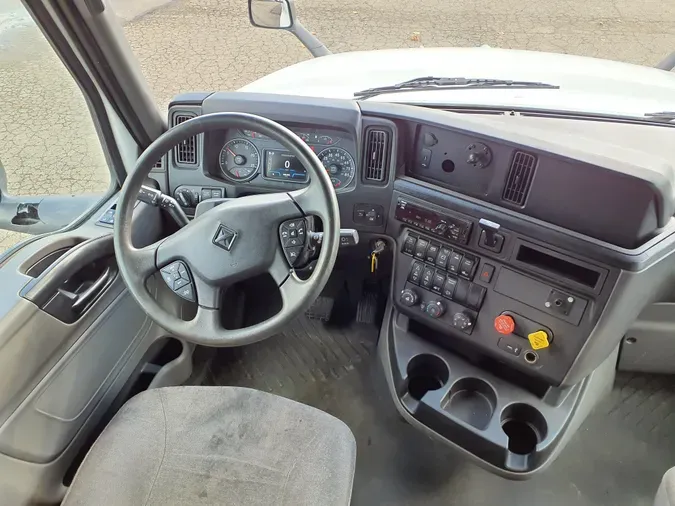 2019 NAVISTAR INTERNATIONAL LT625 SLPR CAB