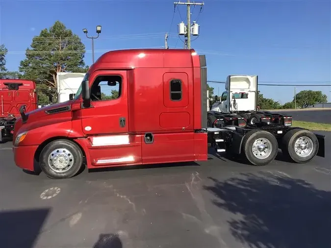 2019 FREIGHTLINER CA126