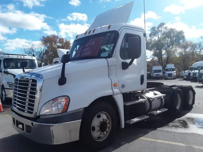 2017 FREIGHTLINER/MERCEDES CASCADIA 125