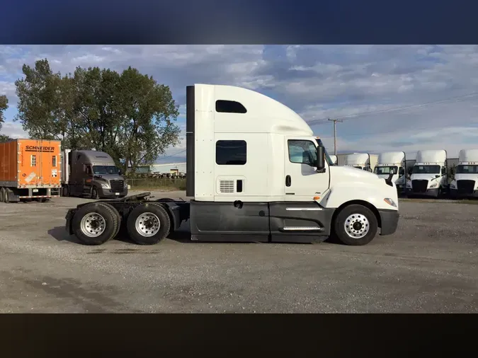 2022 International LT625