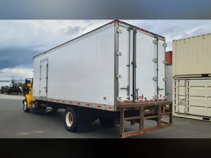 2021 FREIGHTLINER/MERCEDES M2 106