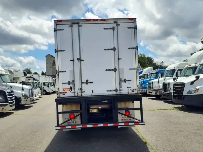 2017 FREIGHTLINER M2 106