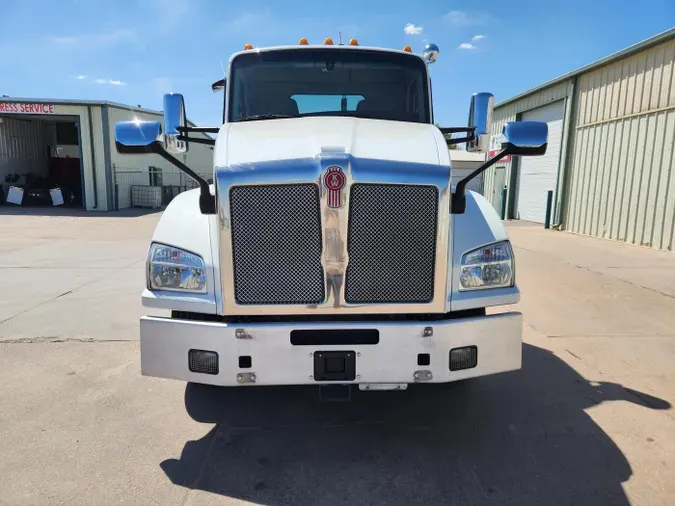 2022 Kenworth T880