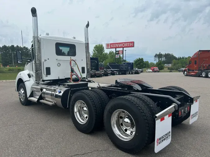2026 Kenworth T880 Short Hood