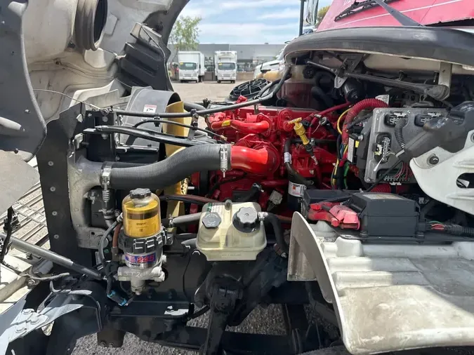2018 FREIGHTLINER M2 106