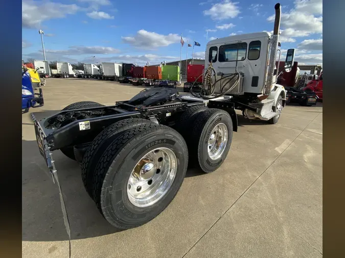 2020 Peterbilt 567