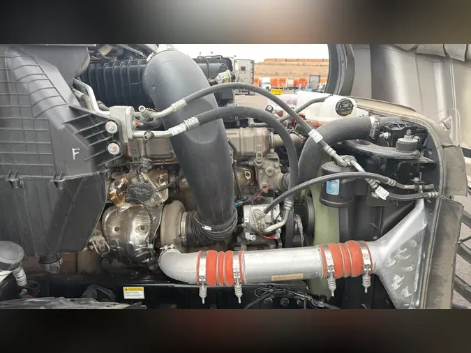 2025 Freightliner Cascadia 126