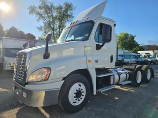 2017 FREIGHTLINER/MERCEDES CASCADIA 125