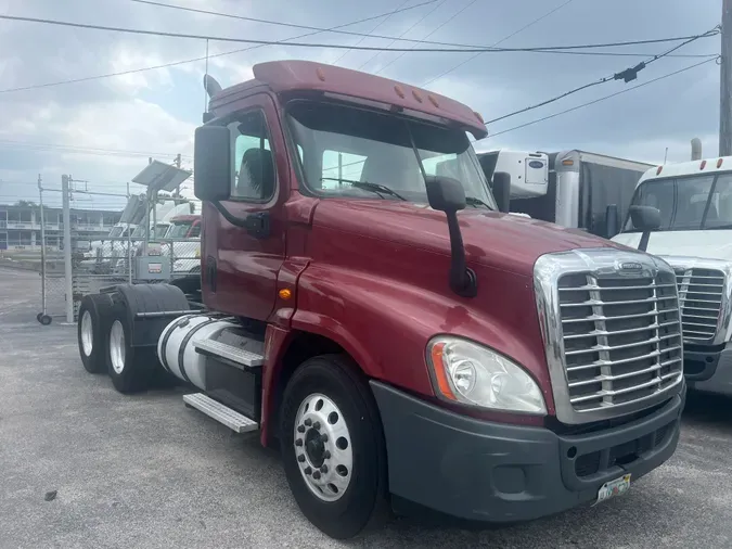 2017 FREIGHTLINER/MERCEDES CASCADIA 125