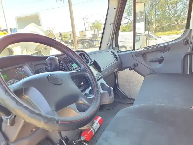 2019 FREIGHTLINER/MERCEDES M2 106