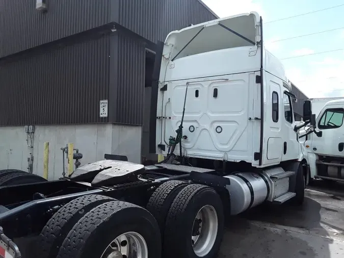 2020 FREIGHTLINER NEW CASCADIA 116