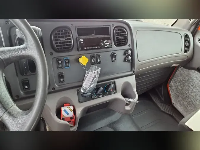2019 FREIGHTLINER/MERCEDES M2 10695d8b5e8f2b5275d05a246976c027ad1