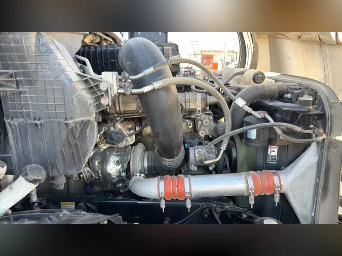 2025 Freightliner Cascadia 126