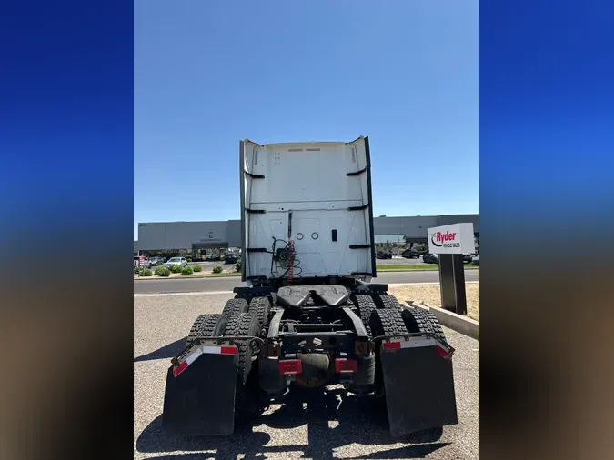 2019 NAVISTAR INTERNATIONAL LT625 SLPR CAB