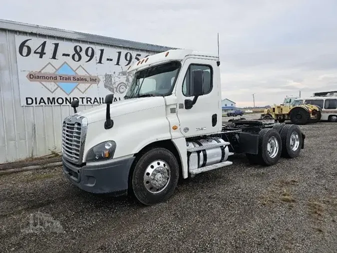 2016 FREIGHTLINER CASCADIA 12595e015bf5c05c040a4771b122683adcd