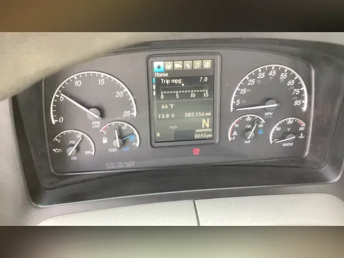 2019 Freightliner Cascadia 126