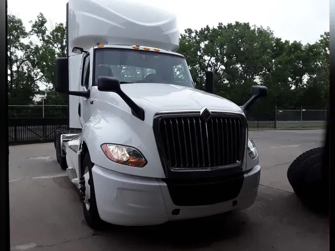 2022 NAVISTAR INTERNATIONAL LT625 DAYCAB T/A95e4a132e714edfb5cc88ec008d587de
