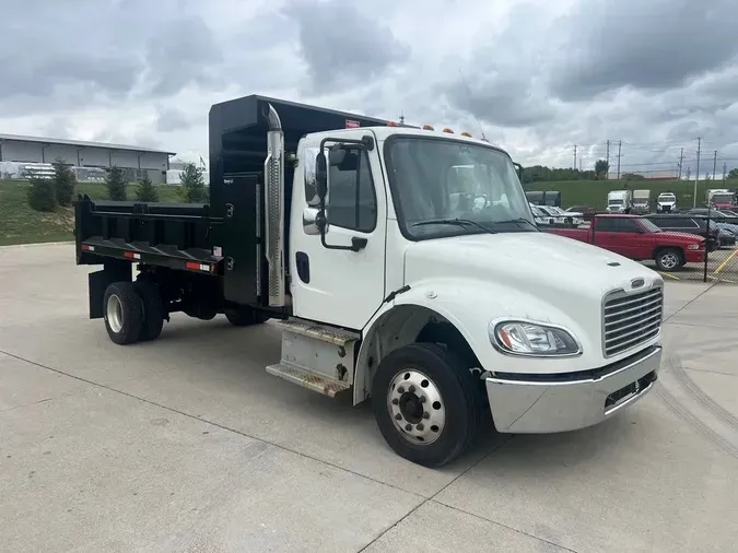 2018 Freightliner M2 106