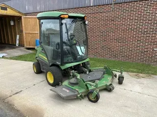2017 John Deere 1575
