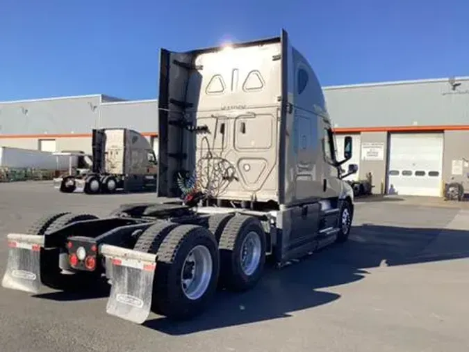 2021 Freightliner Cascadia