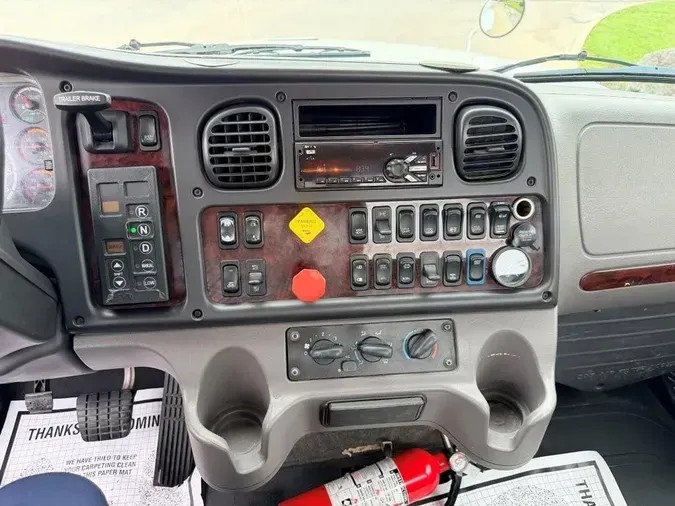 2021 Freightliner Business Class M2 11295eee5ce1f61848f3346ea7c544917dd
