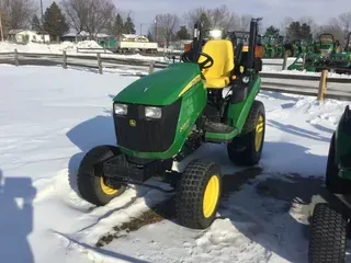 2018 John Deere 2025R