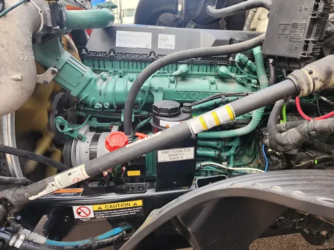 2022 VOLVO VNL64T76095ef5d9428768bed3e09c4d5c38c5213