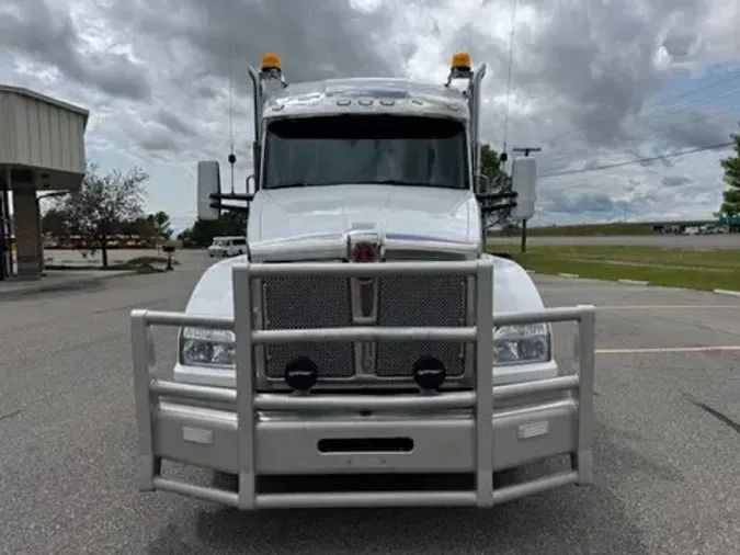2022 Kenworth T880