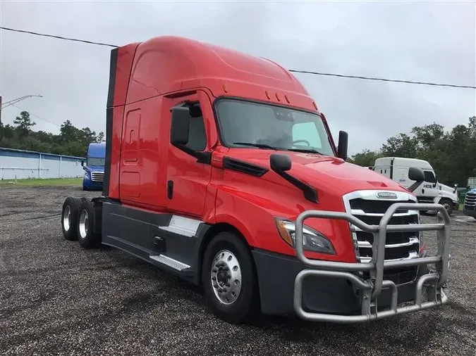 2021 FREIGHTLINER CASCADEVO1