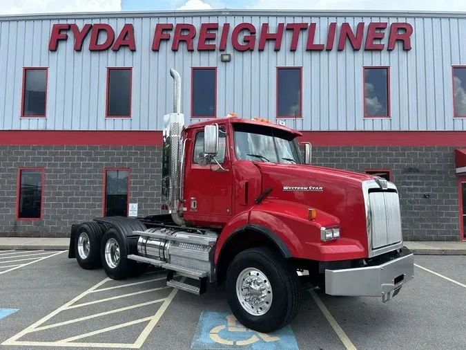 2019 Western Star 4900 SB