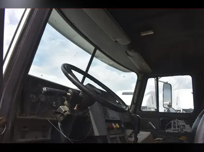 1997 MACK CH613